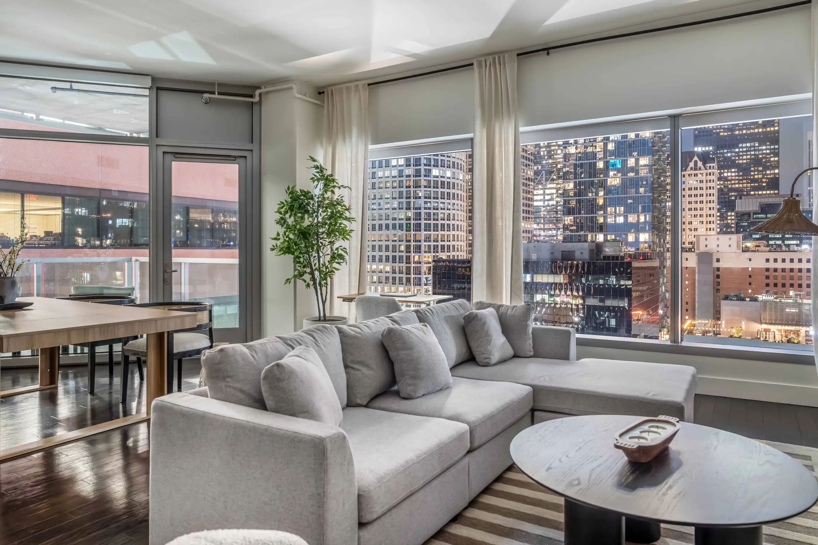 The Skyline Highrise - property photo