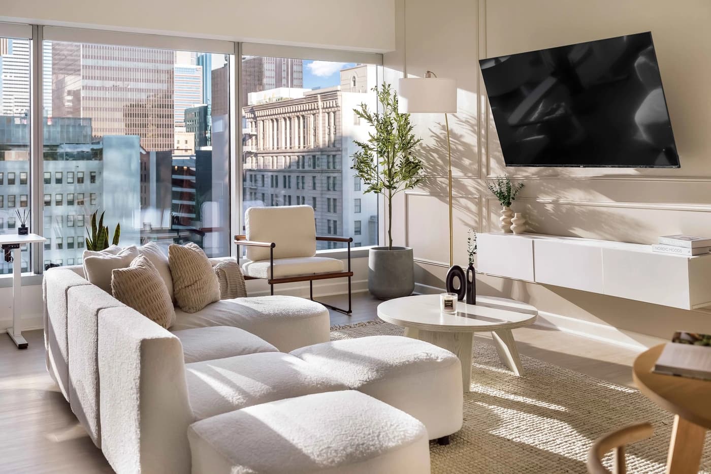 The Marilyn Highrise — photo 1