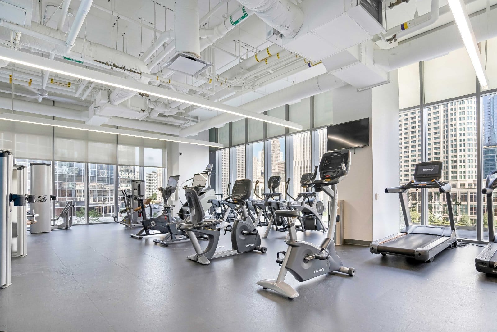 The fitness floor at Coast Lakeshore, Chicago