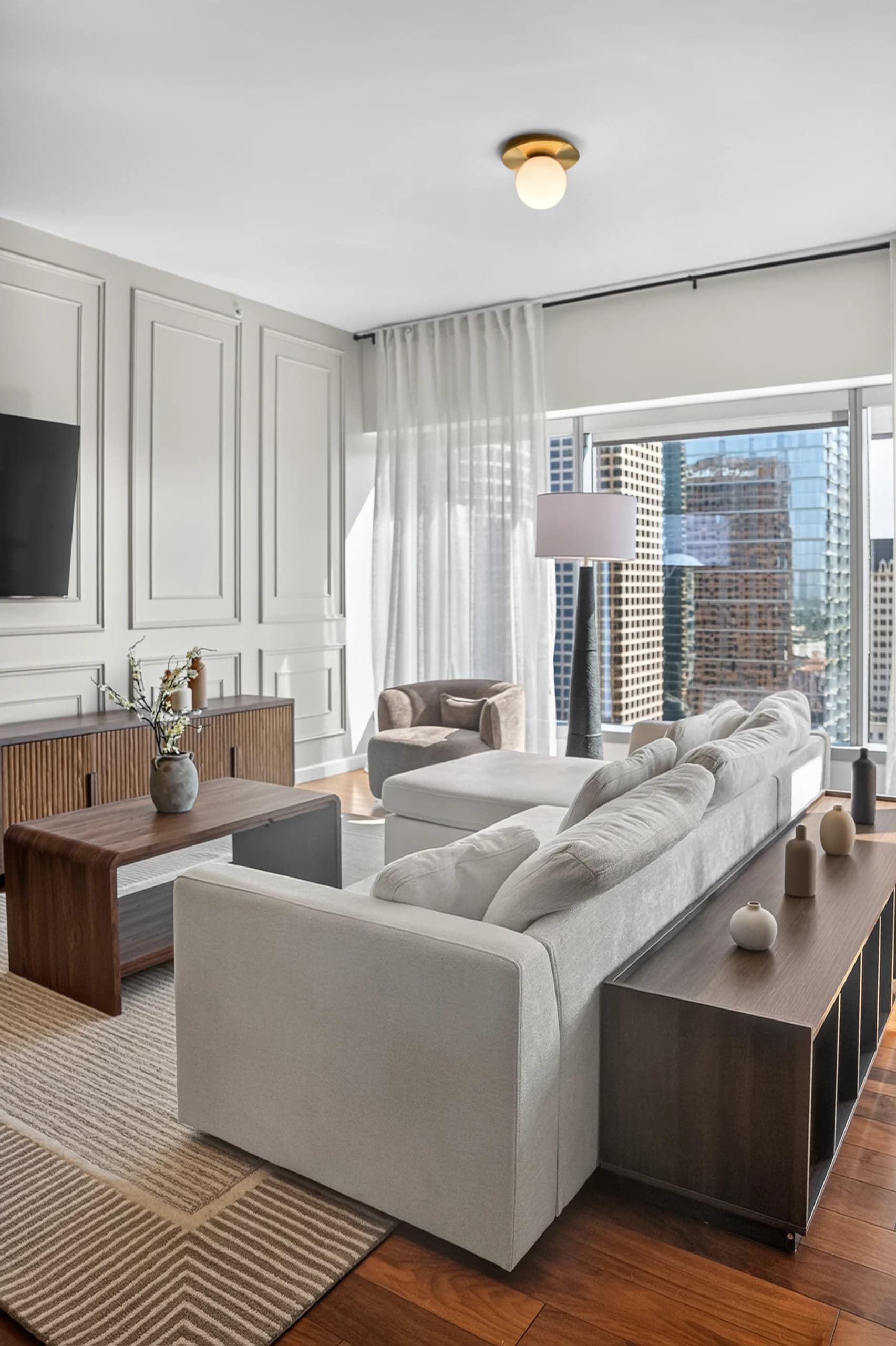 The Meridian® Highrise — Los Angeles